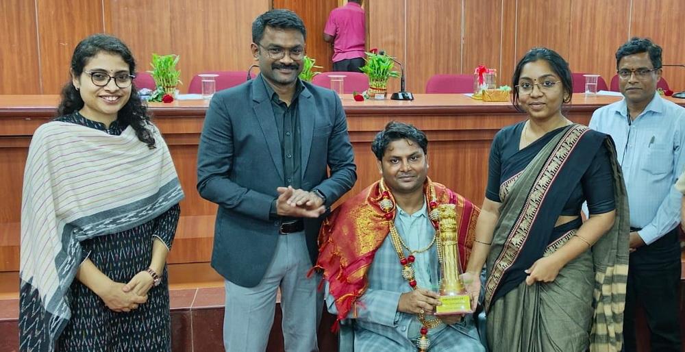 Karwar: Outgoing CEO of Uttara Kannada Zilla Panchayat Lauded for Developmental Initiatives