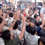 Condemning the failure of the home department to curb coastal violence, D.K. district Congress leaders resign en masse