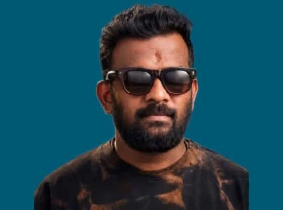 Car crashes into bus from behind in Brahmavar, Udupi; renowned painter killed