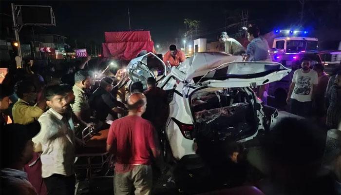 Eight youths killed as car crashes into parked lorry in Kerala's Thrissur