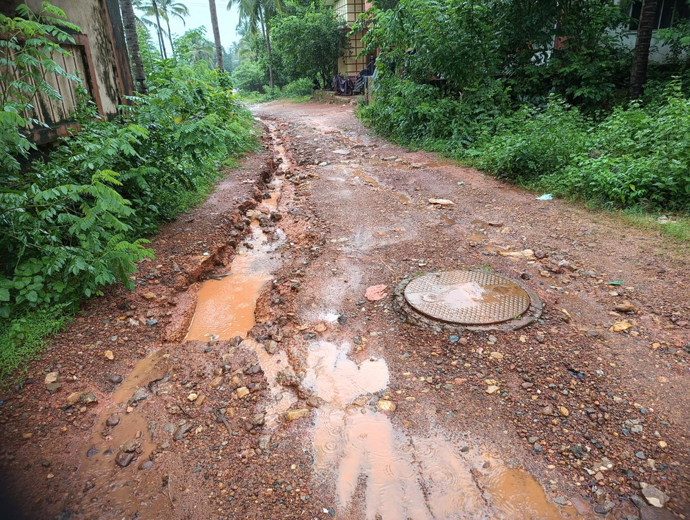 Heavy rains leave Bhatkal roads dilapidated: Residents struggle with flooded highways and impassable streets