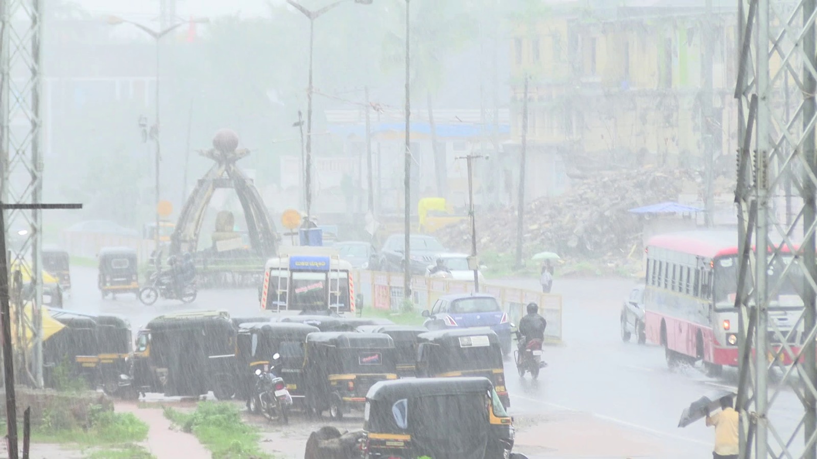 Heavy rains persist in Uttara Kannada, three fatalities and 289 houses damaged in a week