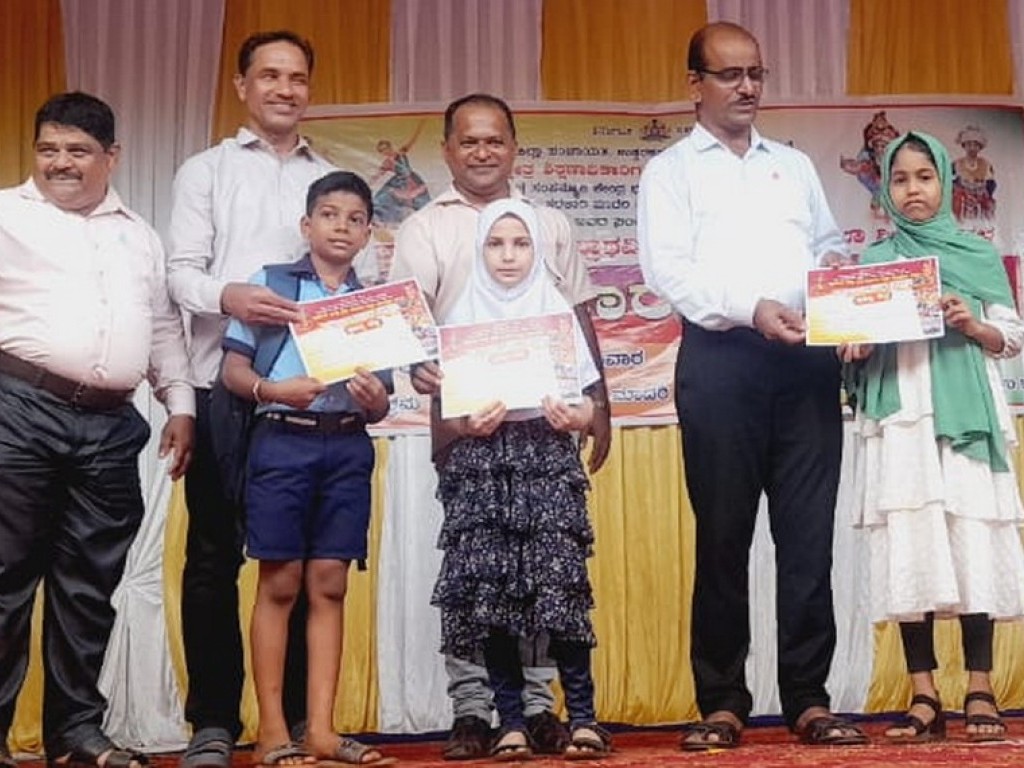 Over 50 Students from Bhatkal qualify for district-level Pratibha Karanji talent competitions